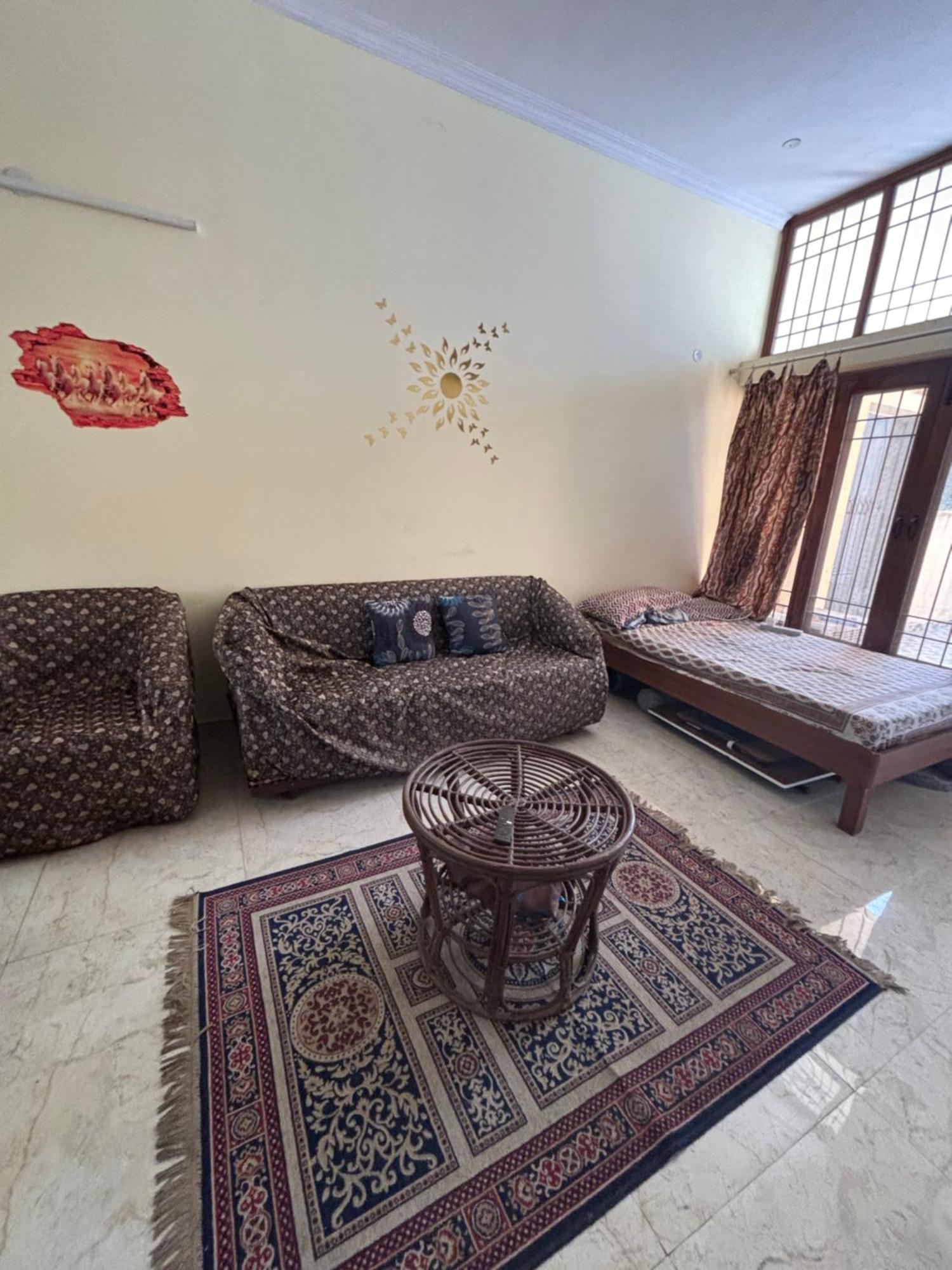 Birds Nest Bed and Breakfast New Delhi Eksteriør billede