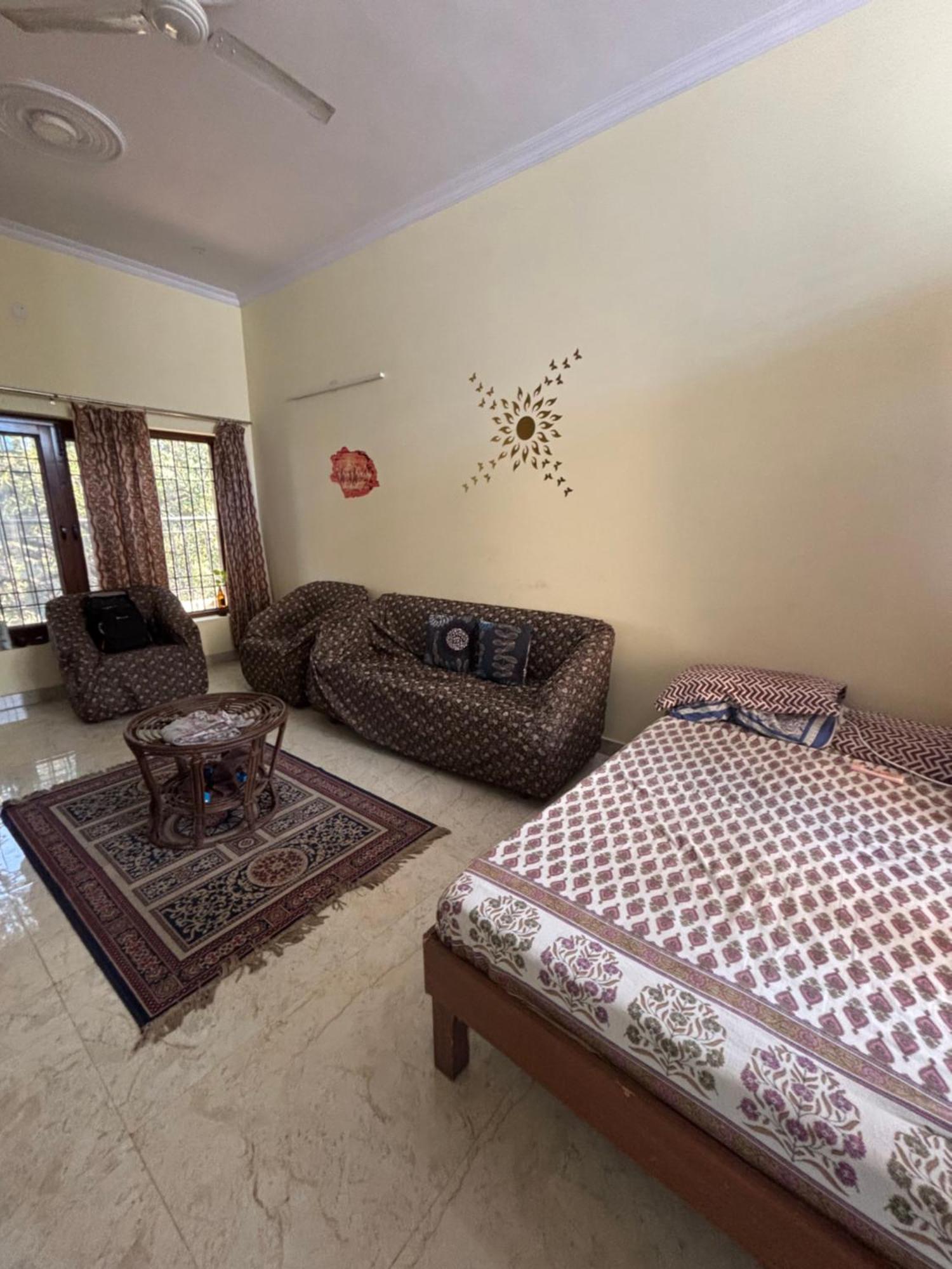 Birds Nest Bed and Breakfast New Delhi Eksteriør billede